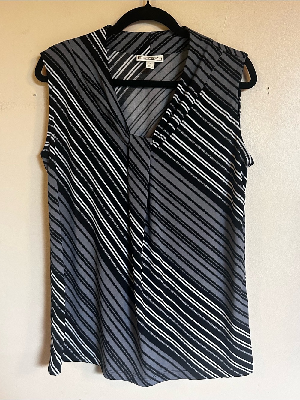 Dana Buchman Large Black Gray White Striped Sleeveless Blouse